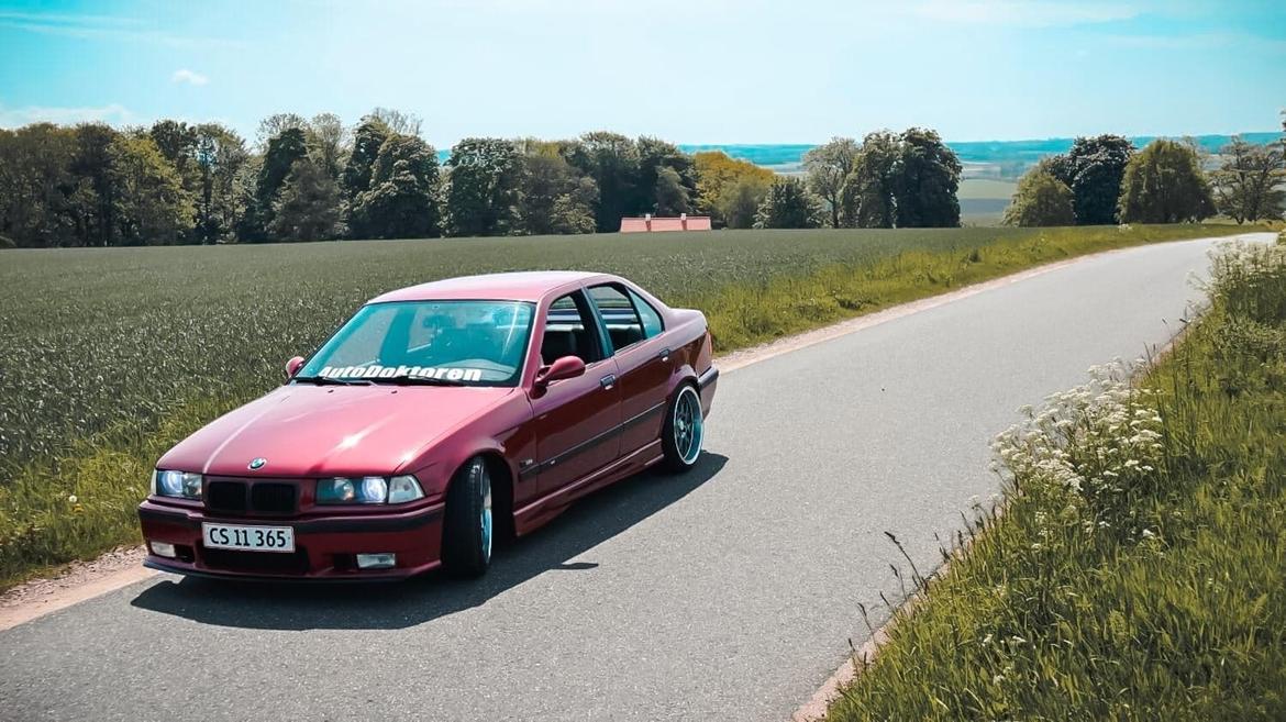 BMW E36 320i Sedan (SOLGT)  billede 8