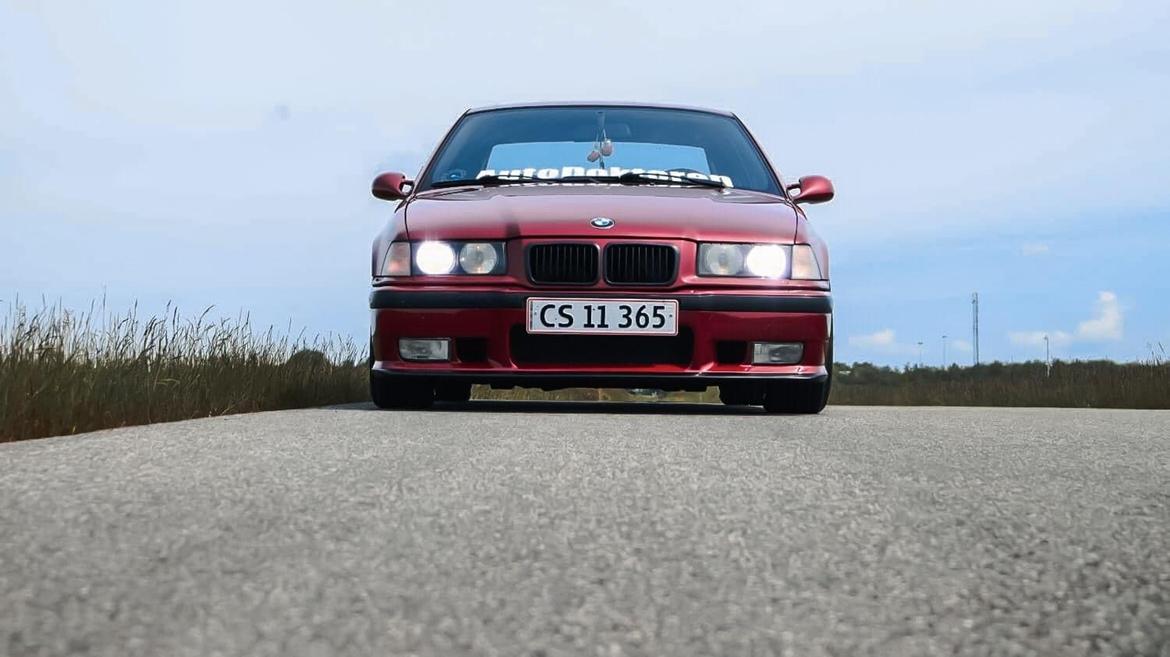 BMW E36 320i Sedan (SOLGT)  billede 9