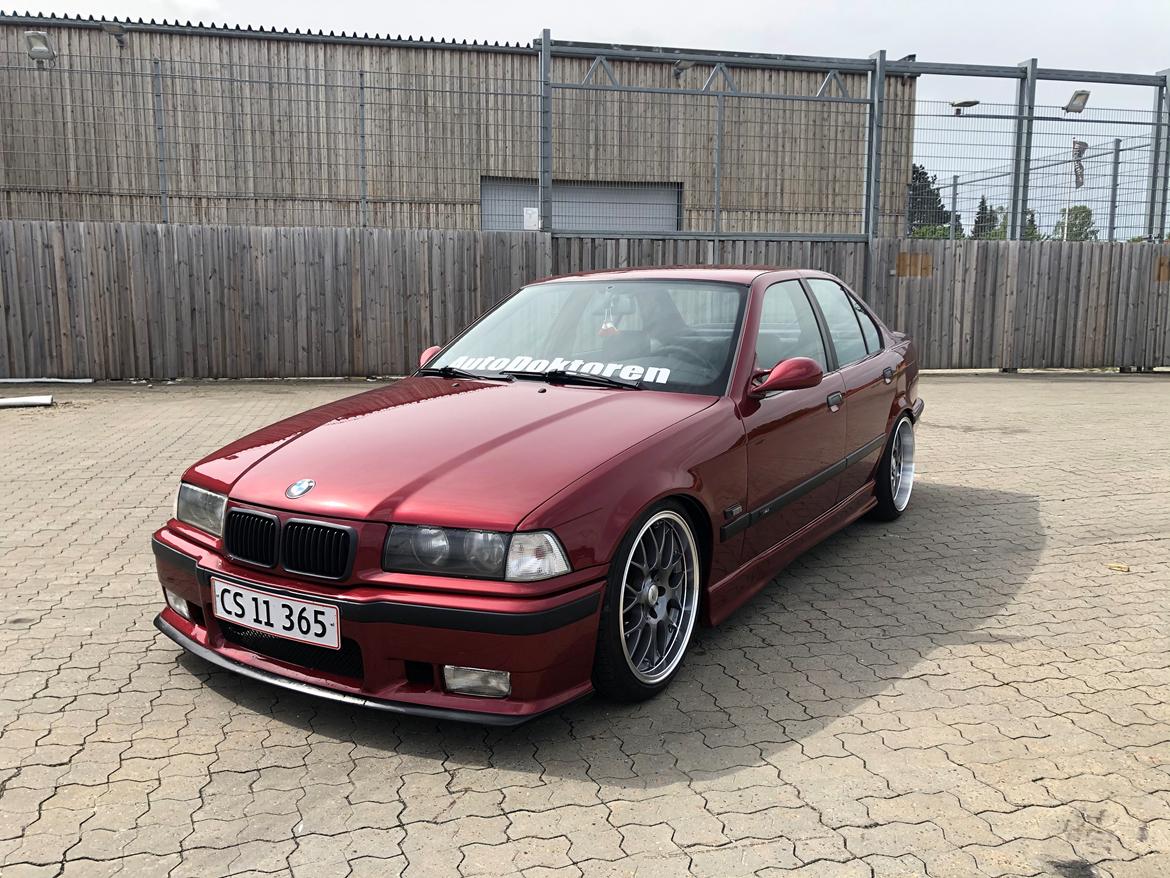 BMW E36 320i Sedan (SOLGT)  billede 17