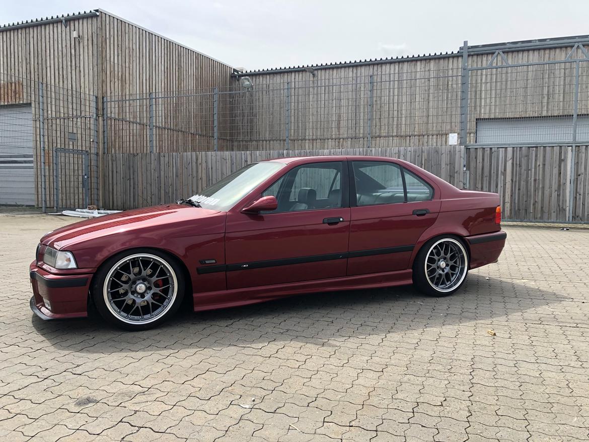 BMW E36 320i Sedan (SOLGT)  billede 18