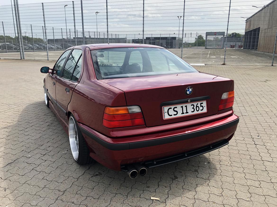 BMW E36 320i Sedan (SOLGT)  billede 20