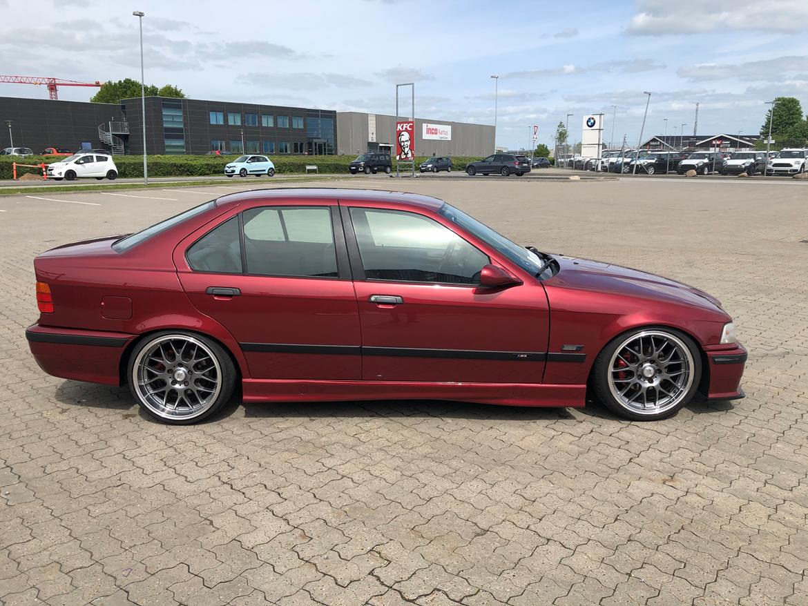 BMW E36 320i Sedan (SOLGT)  billede 24