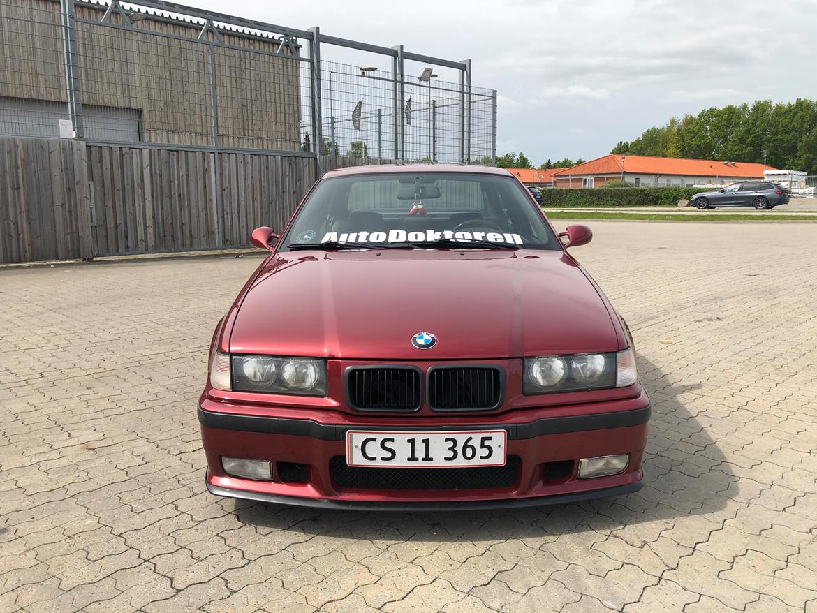 BMW E36 320i Sedan (SOLGT)  billede 25