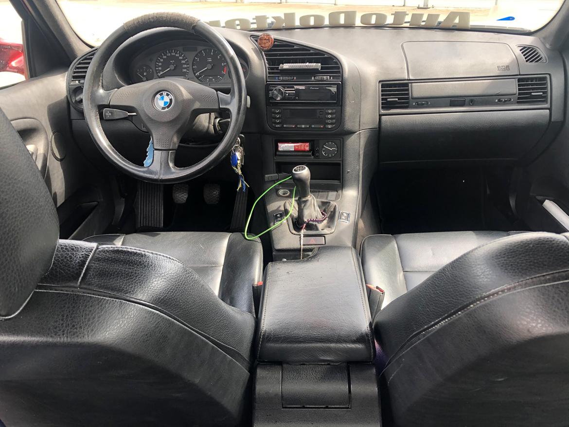 BMW E36 320i Sedan (SOLGT)  billede 27