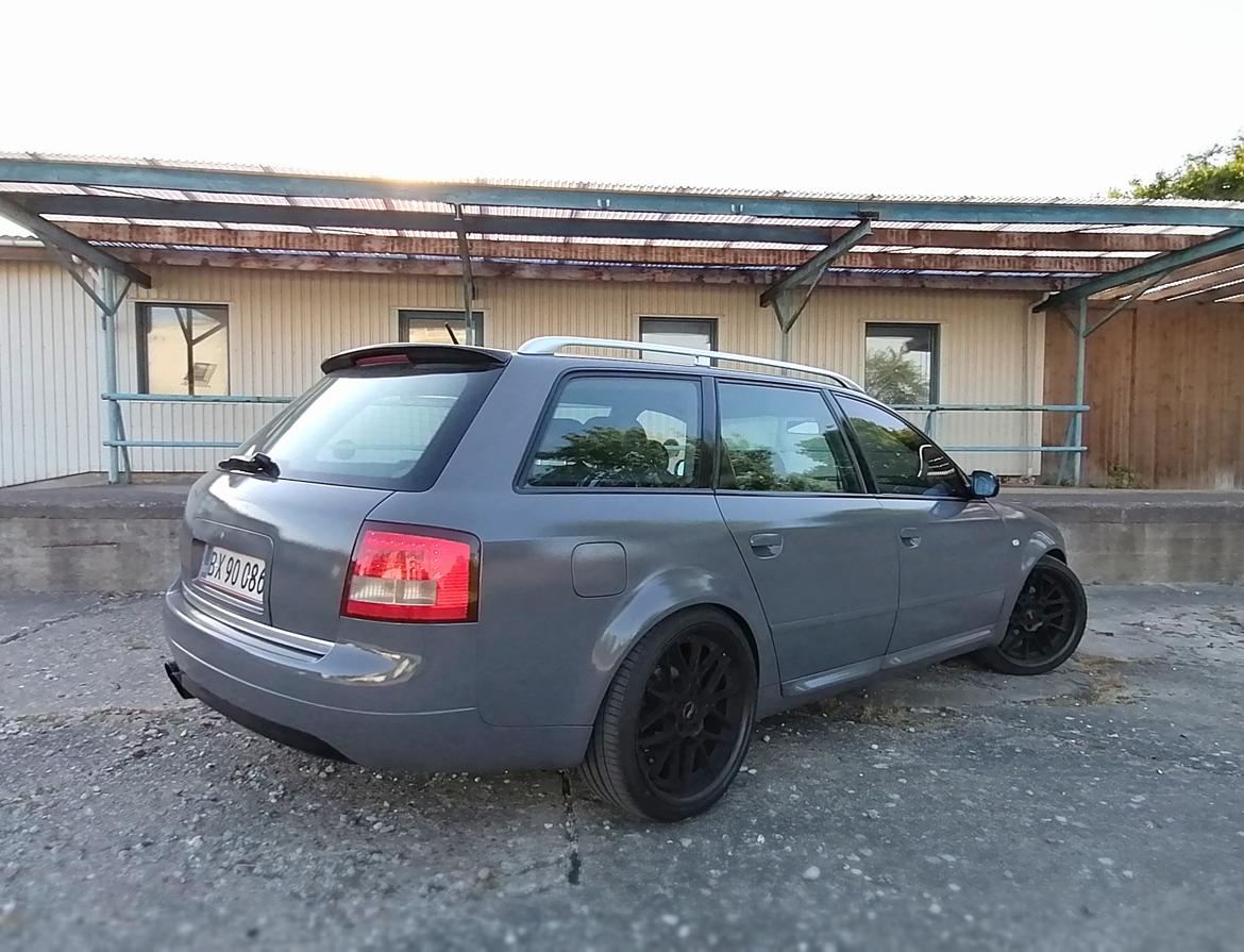 Audi A6 Avant 1,8t SOLGT billede 1