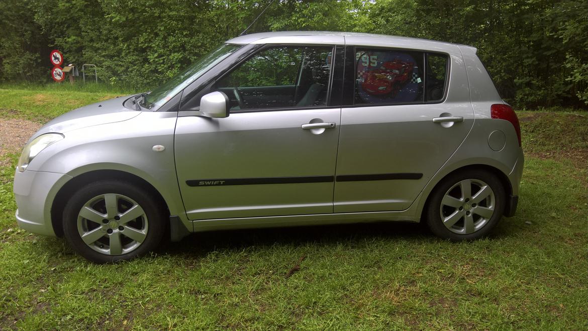 Suzuki Swift 1,3 billede 2