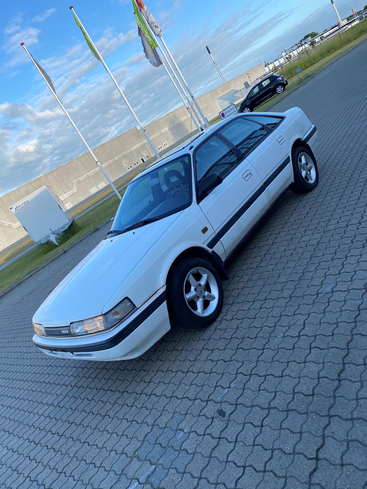 Mazda 626 2,0I GLX GD billede 1