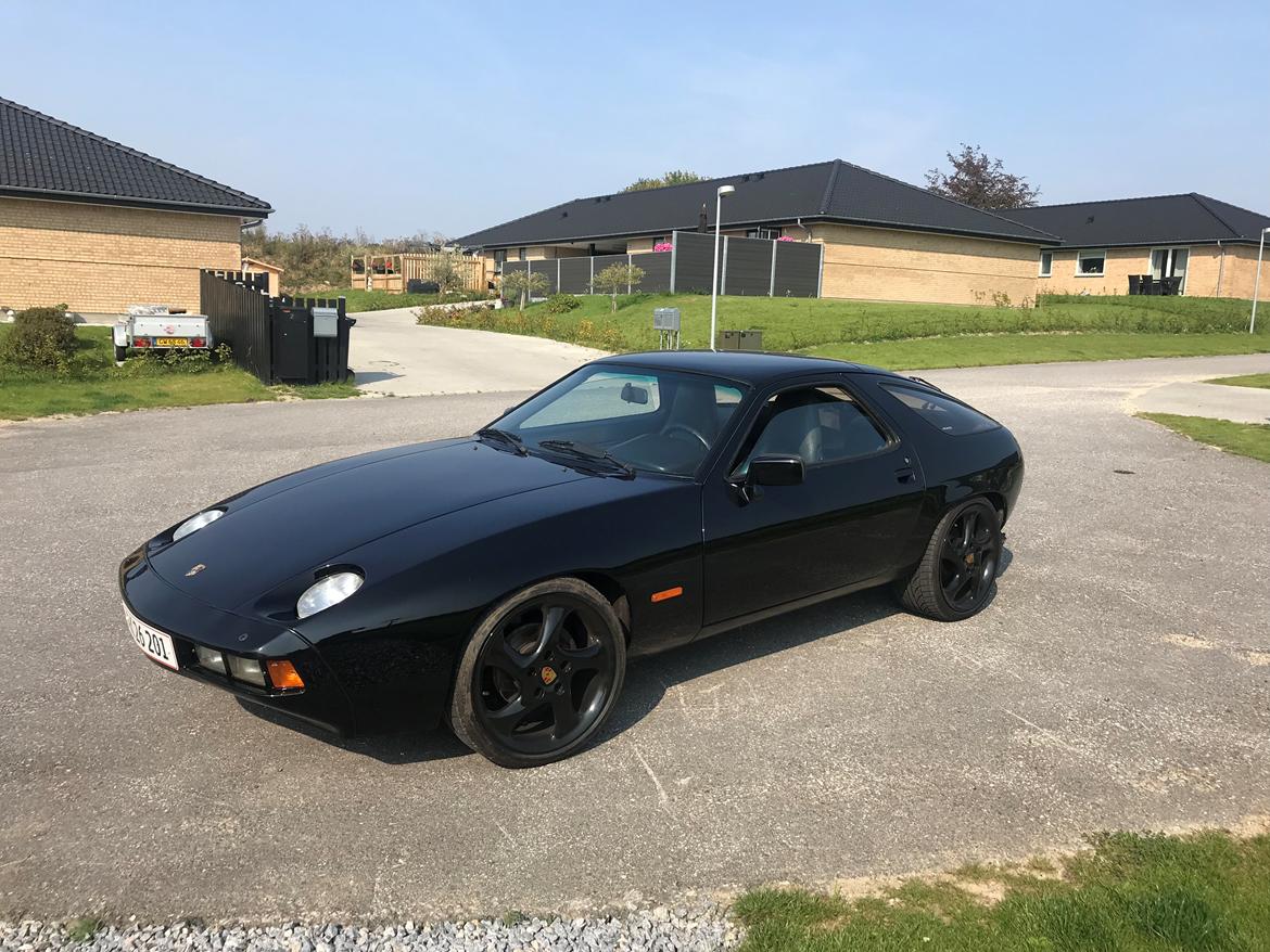 Porsche 928S billede 1