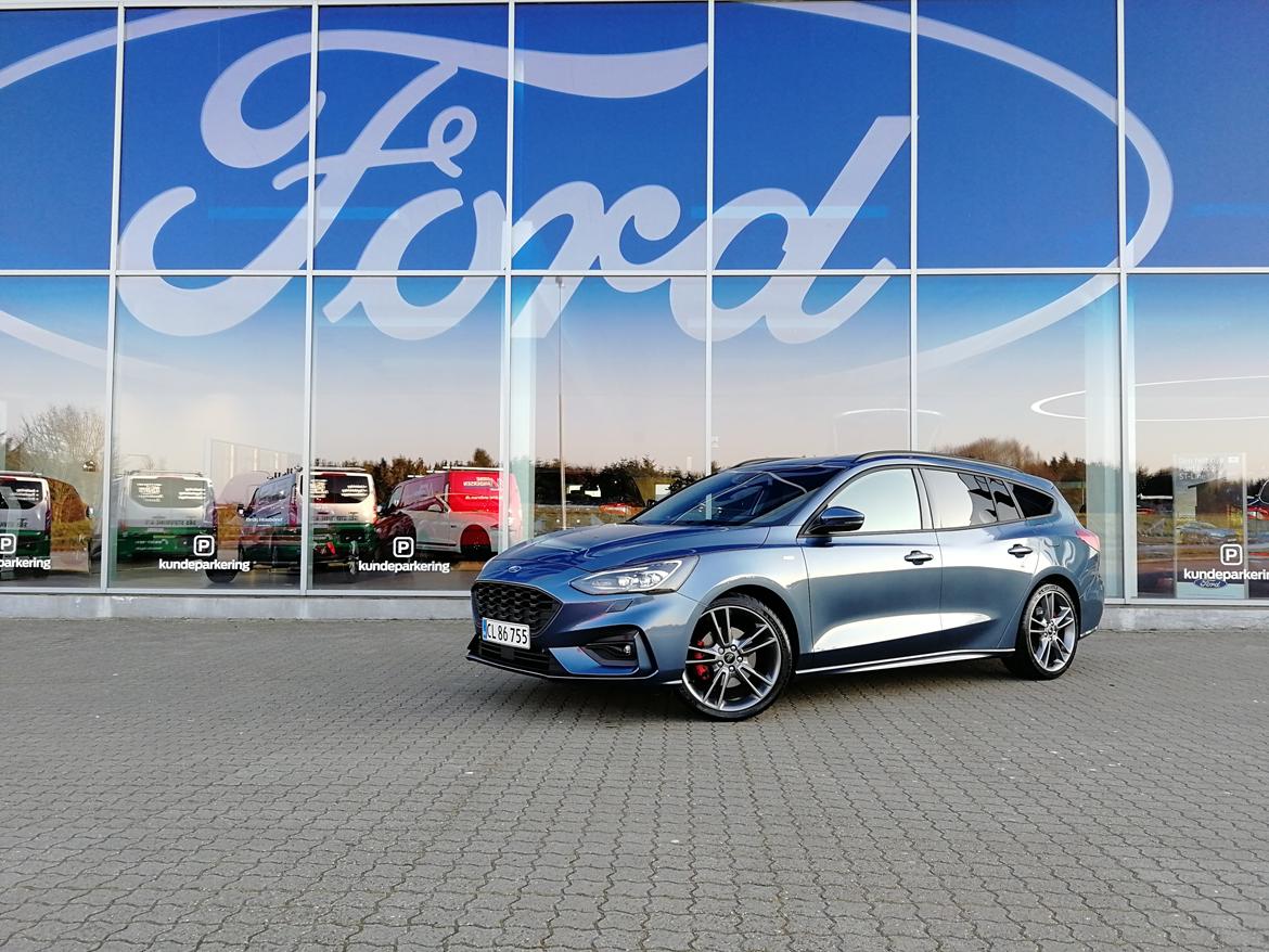 Ford Focus stc. ST-line business billede 1