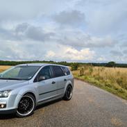Ford Focus II Turnier 1,6 TDCI - "Familie vognen"