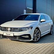 VW Passat 2.0 TSI Elegance+ R-Line