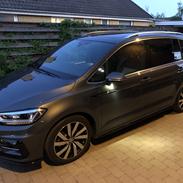 VW Touran R-line
