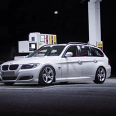 BMW E91 LCI 318d