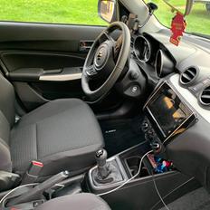 Suzuki SWIFT hybrid action club