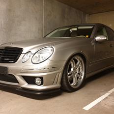 Mercedes Benz E500 5.0 V8