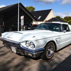 Ford Thunderbird