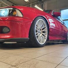 BMW E39 523iA (Solgt)