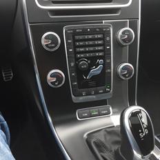 Volvo V60 D6 R-design plug in hybrid  SOLGT