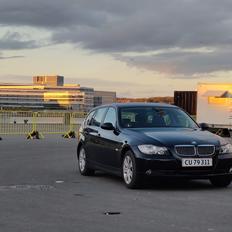 BMW 325i Touring E91