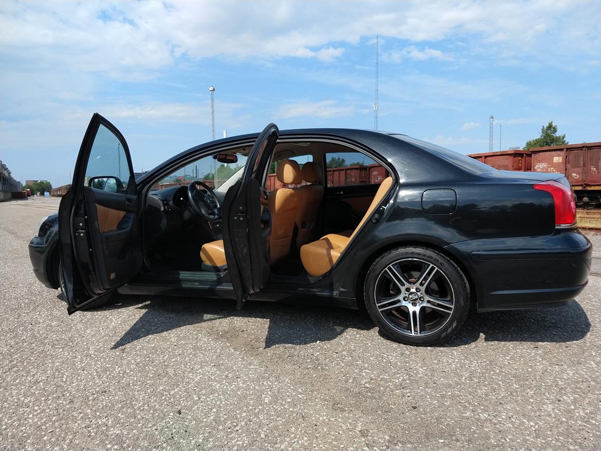 Toyota Avensis billede 4