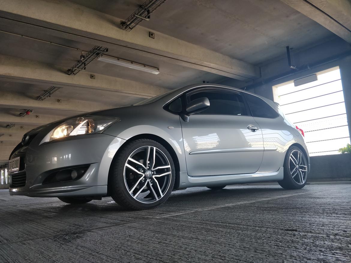 Toyota Auris billede 1