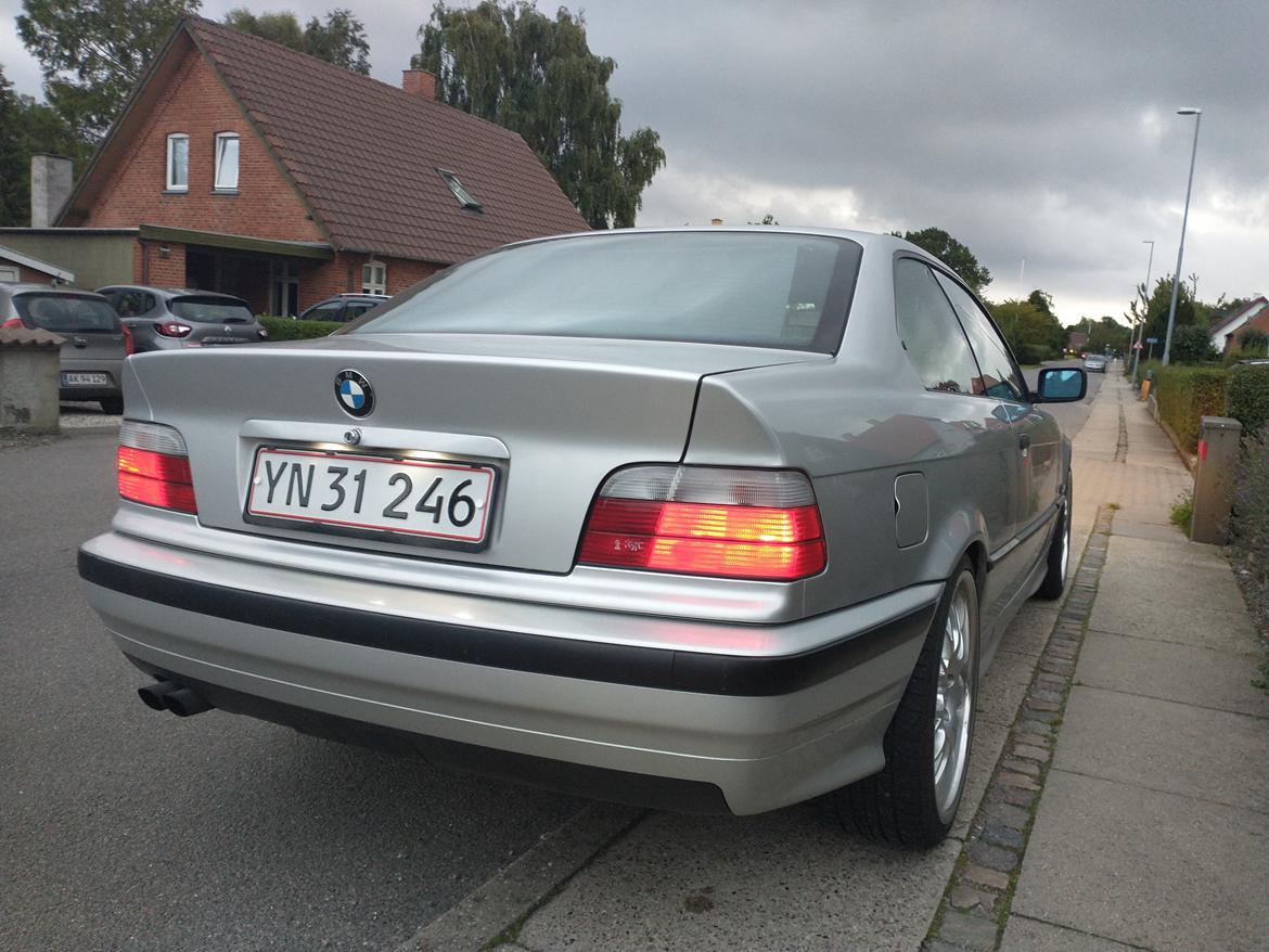 BMW 325i coupe (liebhaver) billede 15