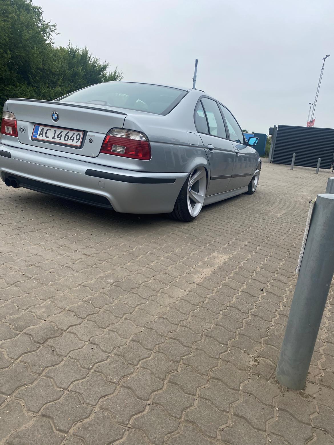 BMW E39 523ia billede 3