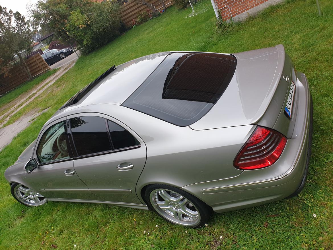 Mercedes Benz E500 5.0 V8 billede 10