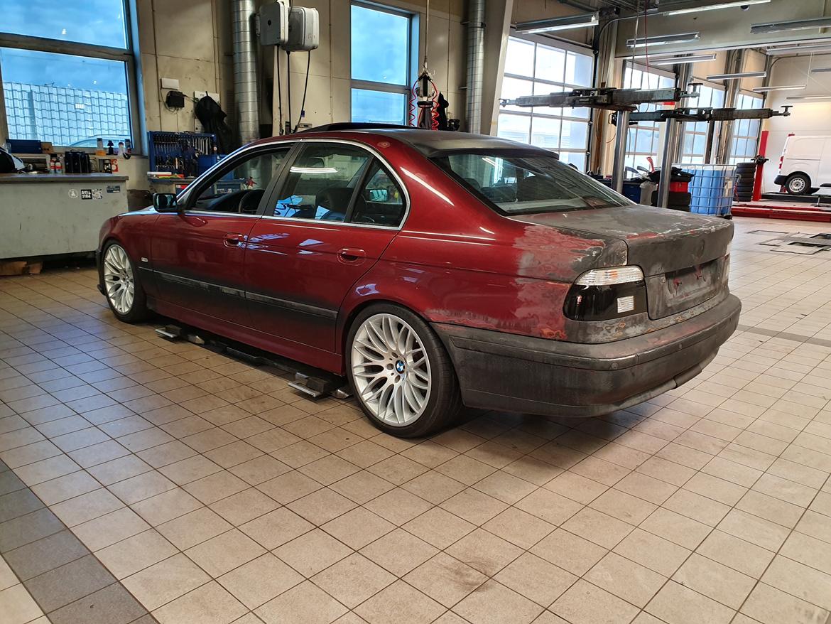 BMW E39 523iA billede 44