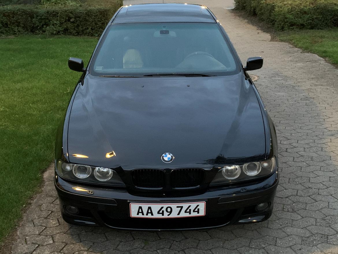 BMW E39  / SOLGT billede 1
