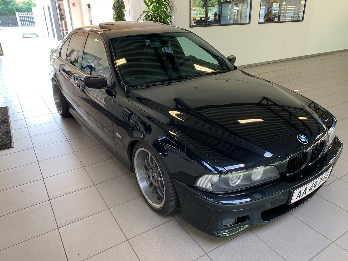 BMW E39  / SOLGT billede 9