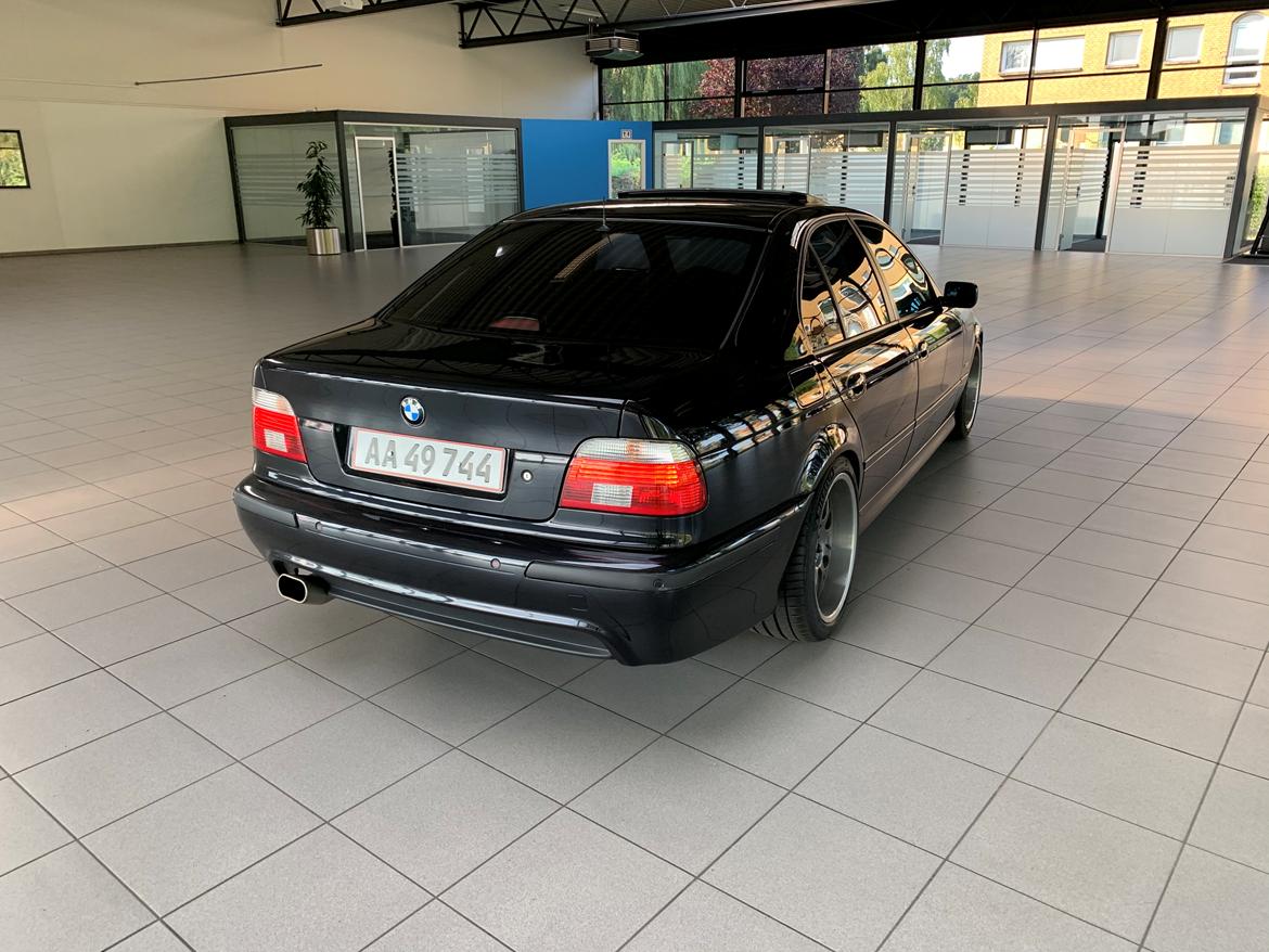 BMW E39  / SOLGT billede 14