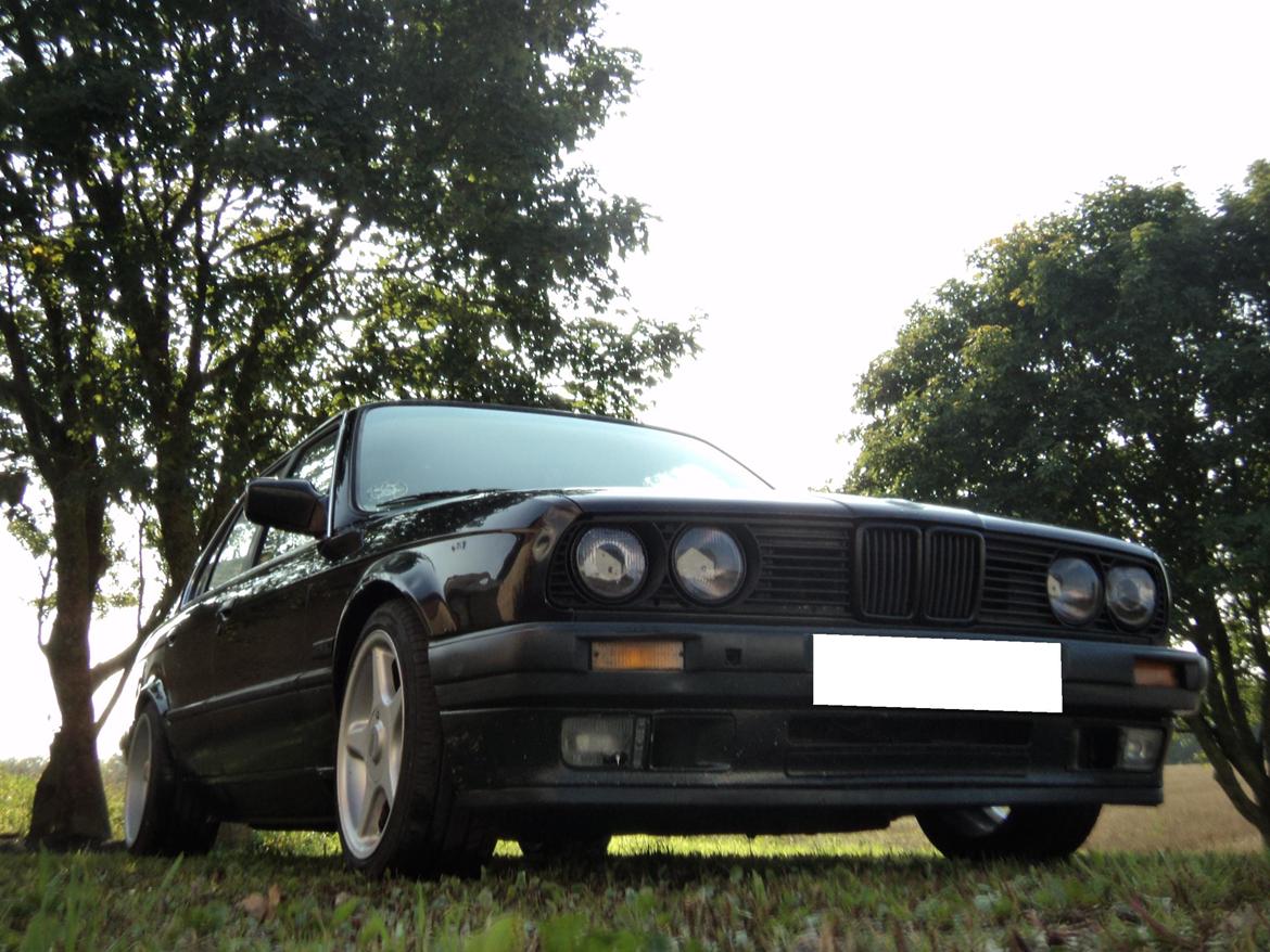 BMW E30 320i billede 3