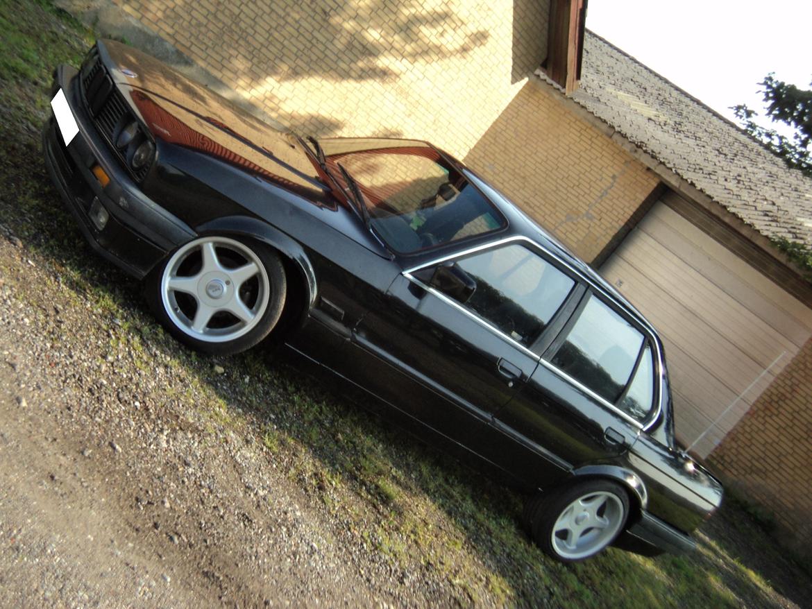 BMW E30 320i billede 9