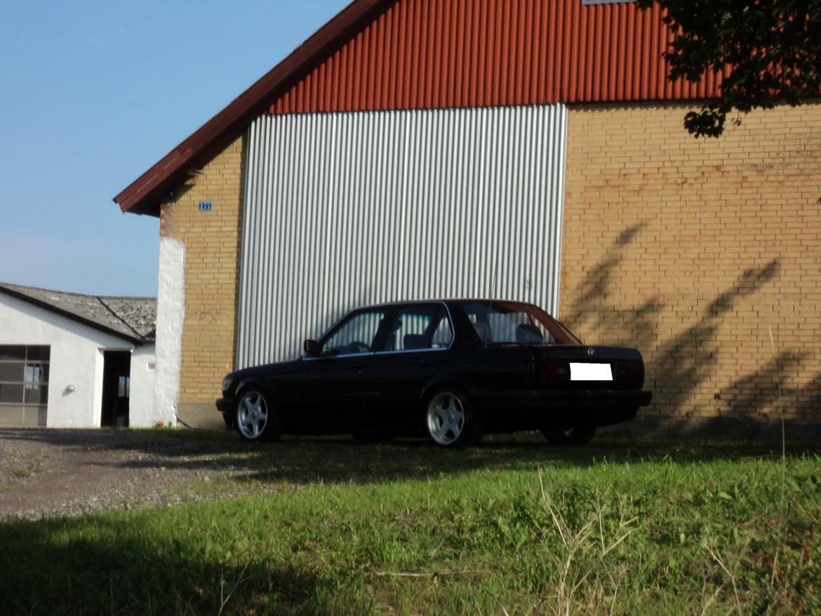 BMW E30 320i billede 11