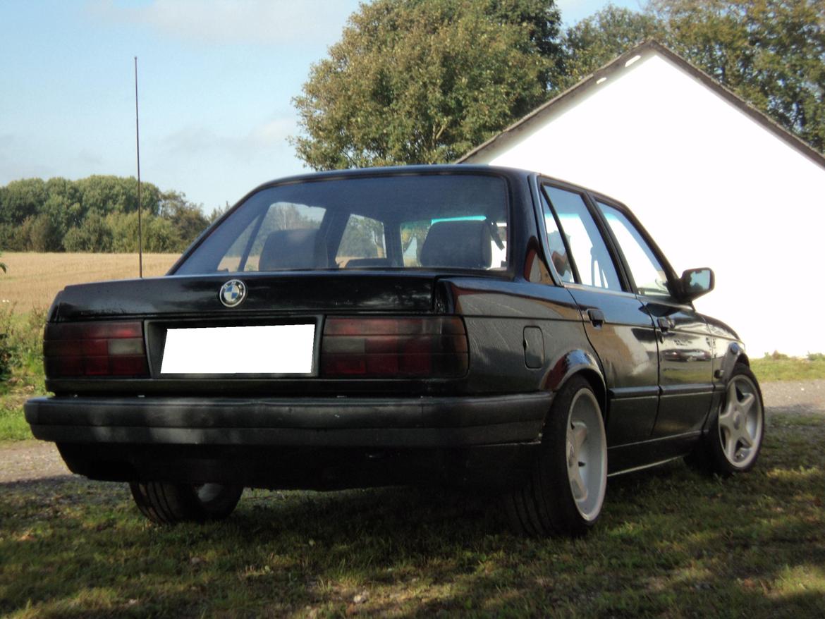 BMW E30 320i billede 14