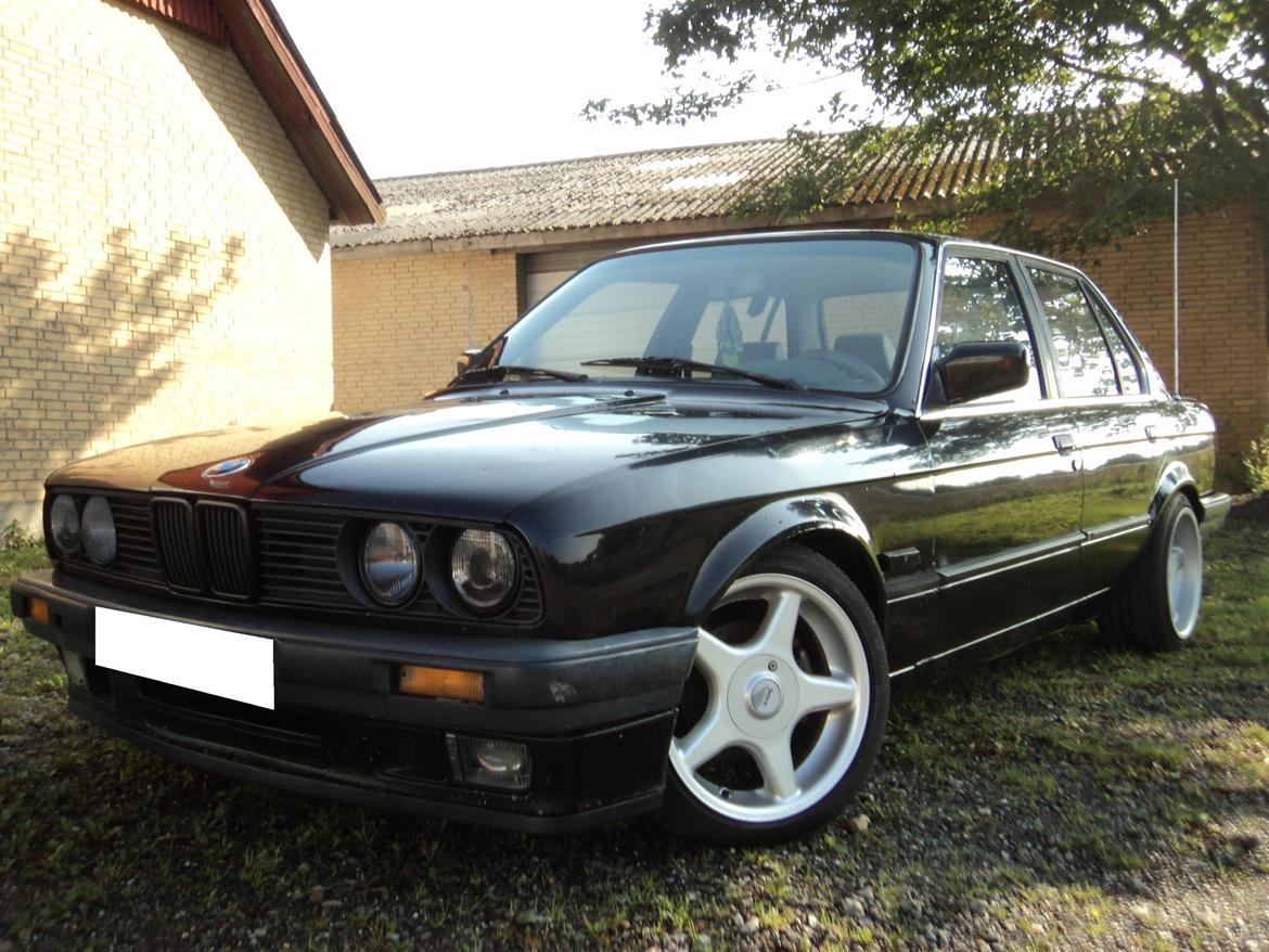 BMW E30 320i billede 29