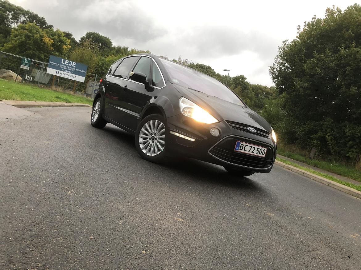 Ford S-Max Titanium *SOLGT* - Lidt mere afdæmpet i udseendet lige pludselig  billede 18