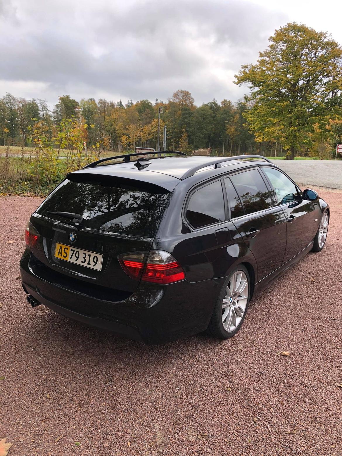 BMW E91 330D - Black&black billede 7