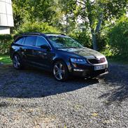 Skoda Octavia Combi Elegance 2.0TDI