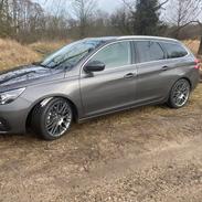 Peugeot 308SW BlueHDI Edition:210+ 130 EAT8