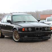 BMW E34 525i
