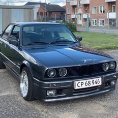 BMW E30 320i 2-dørs