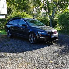 Skoda Octavia Combi Elegance 2.0TDI 