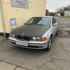 BMW E39 520i