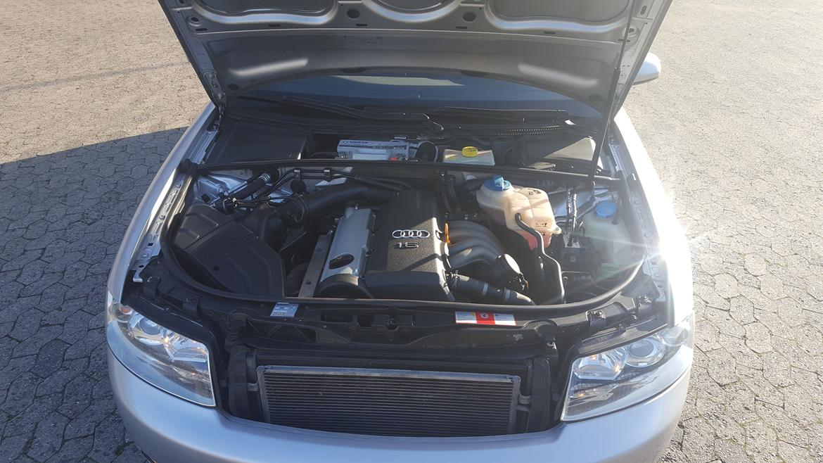 Audi a4 b6 limo ( solgt ) billede 2