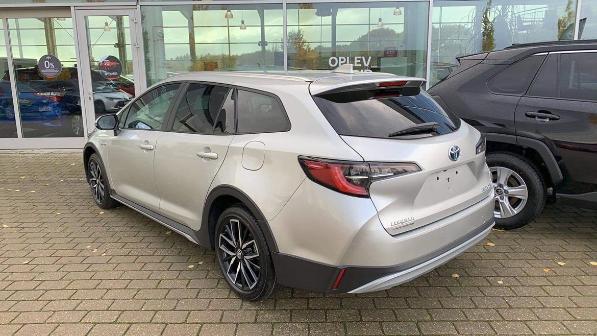 Toyota Corolla Touring Sports H3 Trek Smart billede 15