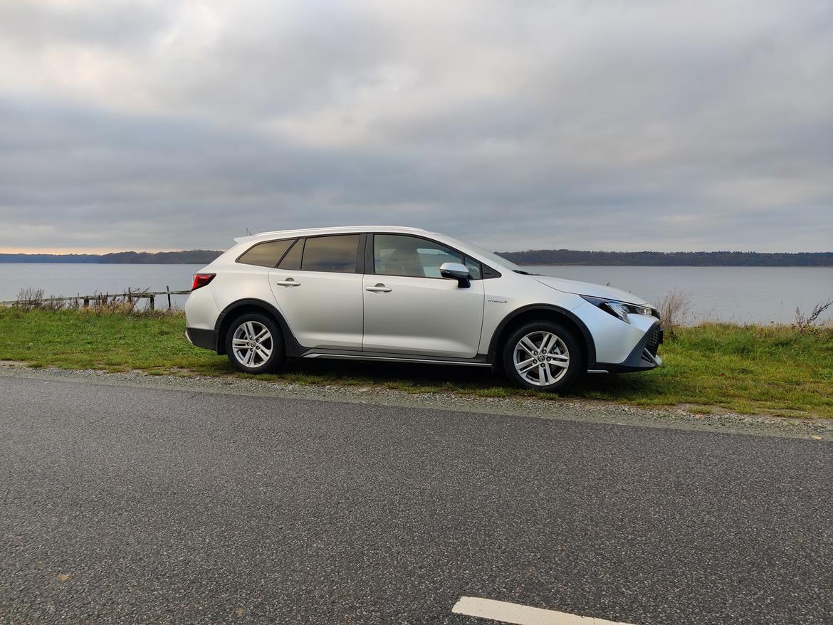 Toyota Corolla Touring Sports H3 Trek Smart billede 6