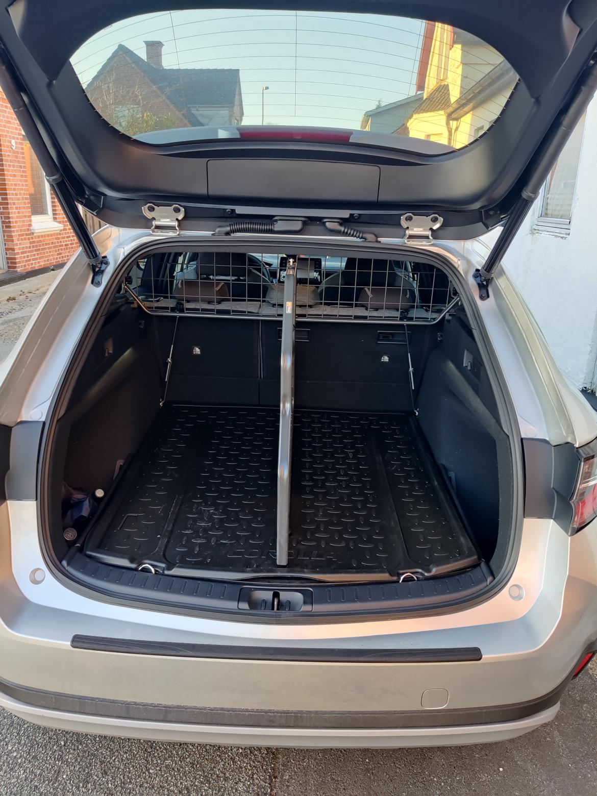 Toyota Corolla Touring Sports H3 Trek Smart billede 10