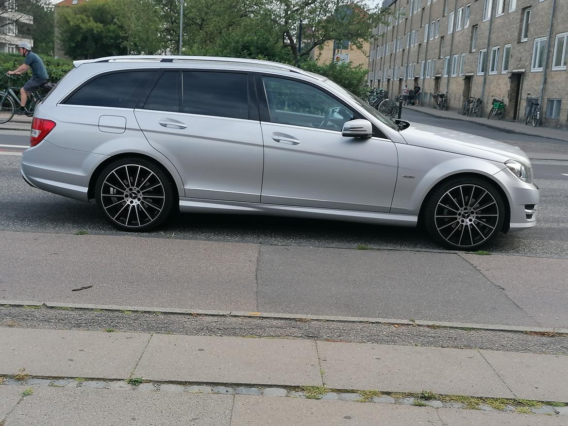Mercedes Benz 220 cdi amg line Edition C.  - Edition C. Seriøst stykke køretøj.  billede 2